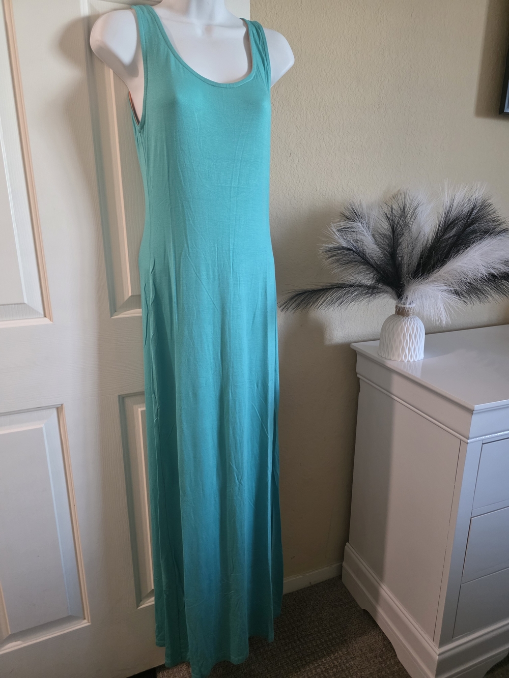Sleeveless Turquoise Maxi Dress — Unbranded